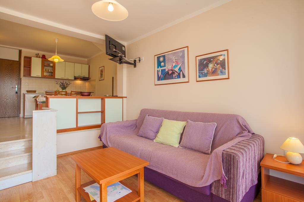 קרס Apartments Ljubo & Lili מראה חיצוני תמונה