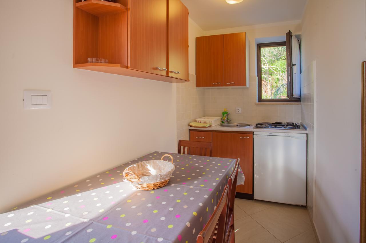 קרס Apartments Ljubo & Lili מראה חיצוני תמונה